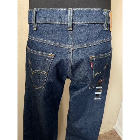 Levi’s Mens 501 Original Dark Wash Straight Fit Jeans - Picture 6 of 12